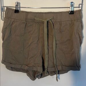 Charlotte Russe Tan Cargo Shorts Relaxed Fit